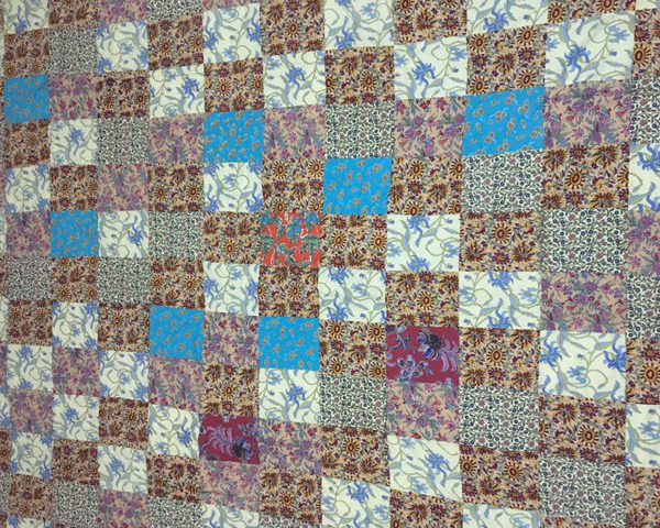 60x90' cottonfill quilted and 90x90' patchwork quilt